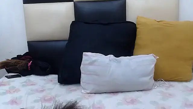 Snapshot of SWEET_MELONSxxx chatting on February 2026 07:34:01 AM SWEET MELONSxxx online show from February 2026 07:34:01 AM