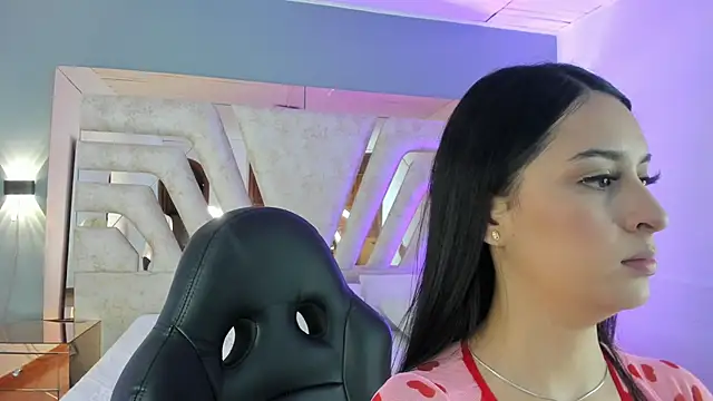 Snapshot of _NatachaDiaz_ chatting on February 2026 11:37:02 AM NatachaDiaz online show from February 2026 11:37:02 AM