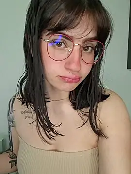 Snapshot of kuritto_ chatting on February 2026 02:04:02 AM kuritto online show from February 2026 02:04:02 AM