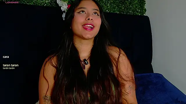 AnnaSmiles online show from May 2026 07:19:01 PM