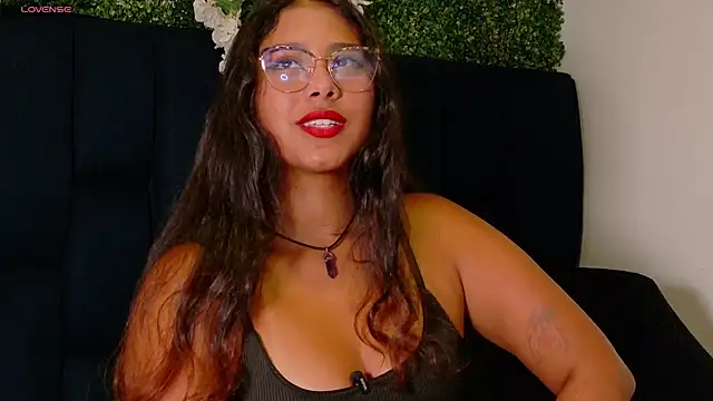 AnnaSmiles online show from May 2026 03:21:02 PM