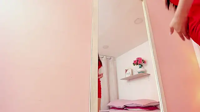 Snapshot of VictoriaGarret chatting on February 2026 12:20:01 PM VictoriaGarret online show from February 2026 12:20:01 PM