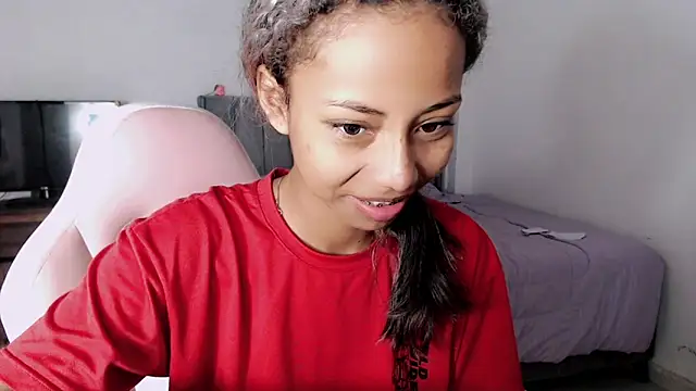 Snapshot of linda_brown_ chatting on May 2026 12:34:01 PM linda brown online show from May 2026 12:34:01 PM