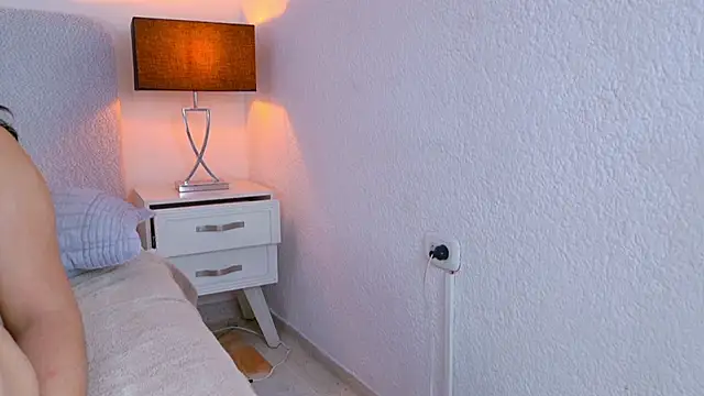 Snapshot of ximenna_w chatting on February 2026 07:52:01 PM ximenna w online show from February 2026 07:52:01 PM