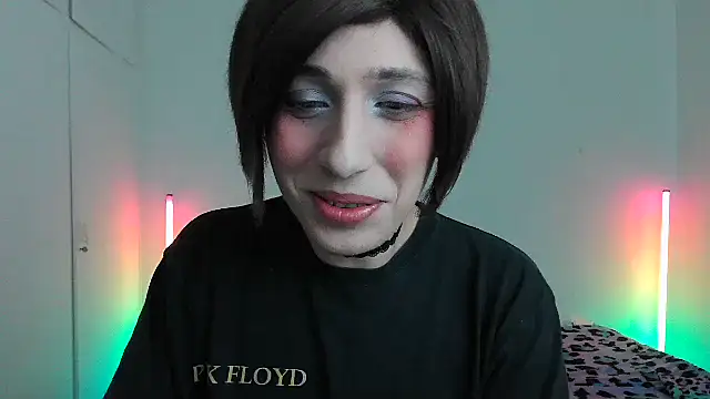 HoneyValentine online show from February 2026 11:23:01 PM