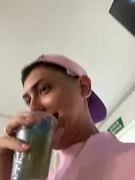 Iamcami  online show from April 2026 07:03:02 PM