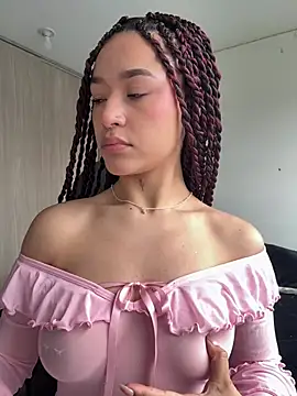 Snapshot of crystal_dlun chatting on February 2026 02:37:02 PM crystal dlun online show from February 2026 02:37:02 PM