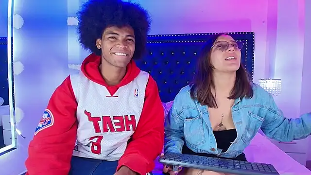 Cristal and luke online show from May 2026 03:22:01 AM