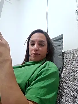 Snapshot of ofjuliaa chatting on February 2026 03:18:01 AM ofjuliaa online show from February 2026 03:18:01 AM