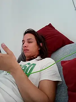 ofjuliaa online show from May 2026 02:54:01 PM