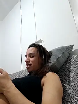 ofjuliaa online show from May 2026 02:20:02 AM