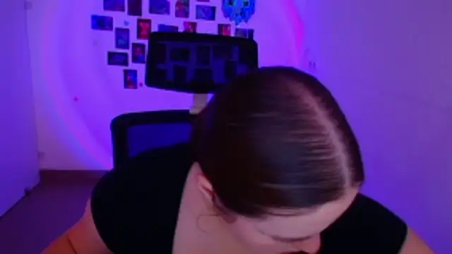 Snapshot of Kitty_Mia_Kitty chatting on February 2026 12:27:01 PM Kitty Mia Kitty online show from February 2026 12:27:01 PM