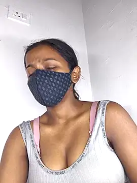 Royal-girl78 online show from February 2026 04:47:02 PM