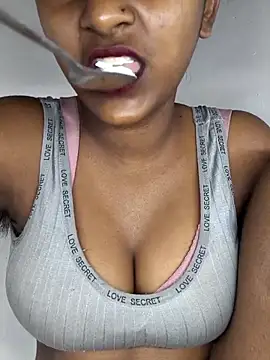 Royal-girl78 online show from February 2026 03:41:02 PM