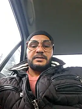 julian-112 online show from January 2026 07:23:01 AM