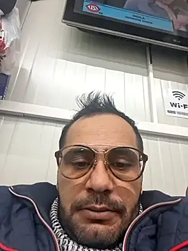 julian-112 online show from February 2026 02:17:02 PM