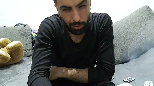 Snapshot of Moh_197 chatting on February 2026 05:53:02 PM Moh 197 online show from February 2026 05:53:02 PM