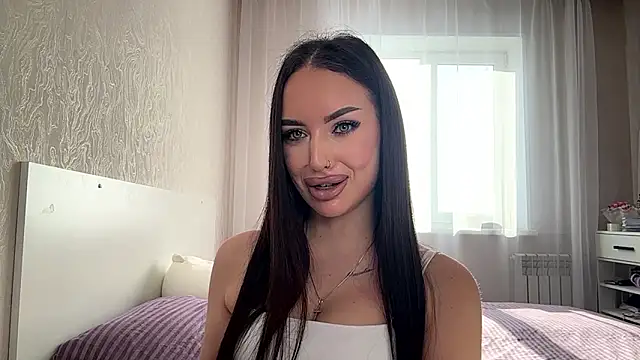 Snapshot of QueenGelik chatting on February 2026 03:11:01 AM QueenGelik online show from February 2026 03:11:01 AM