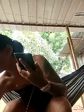 Snapshot of chikivivi- chatting on January 2026 01:37:02 PM chikivivi- online show from January 2026 01:37:02 PM