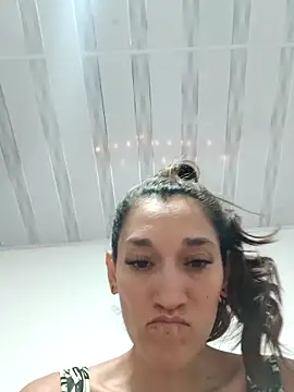 Snapshot of EcoDePiel chatting on February 2026 03:10:01 AM EcoDePiel online show from February 2026 03:10:01 AM