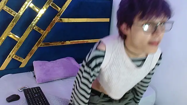 Snapshot of Angel_adrien chatting on January 2026 12:40:01 PM Angel adrien online show from January 2026 12:40:01 PM