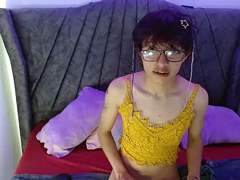 Snapshot of Angel_adrien chatting on February 2026 12:48:02 PM Angel adrien online show from February 2026 12:48:02 PM