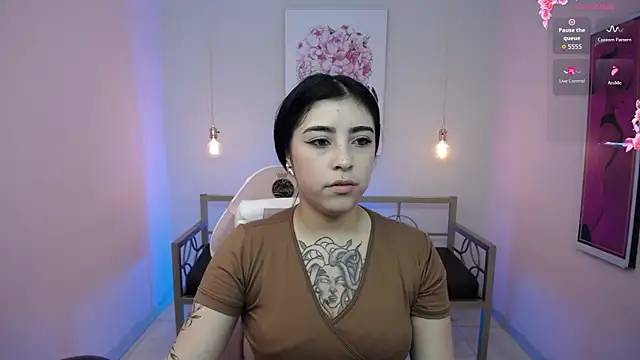 Snapshot of Adri_gomez_x chatting on June 2026 12:29:02 PM Adri gomez x online show from June 2026 12:29:02 PM