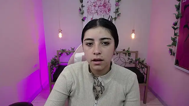 Snapshot of Adri_gomez_x chatting on June 2026 01:12:01 PM Adri gomez x online show from June 2026 01:12:01 PM