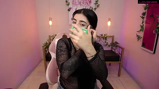 Snapshot of Adri_gomez_x chatting on July 2026 11:47:02 AM Adri gomez x online show from July 2026 11:47:02 AM