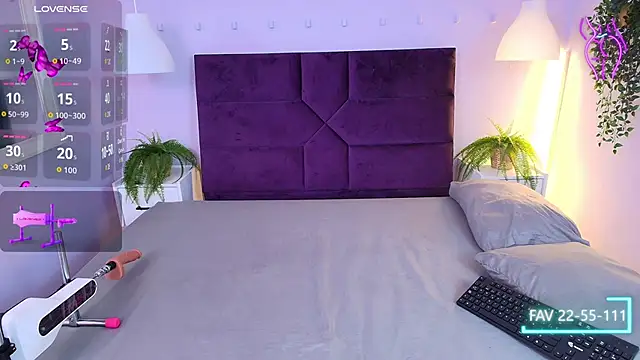Yasminbrattz online show from June 2026 11:37:02 AM