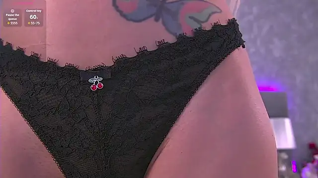 Snapshot of ApriLicious chatting on February 2026 08:29:02 PM ApriLicious online show from February 2026 08:29:02 PM