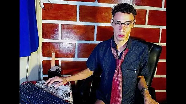 thomson maxxi online show from January 2026 12:43:02 PM