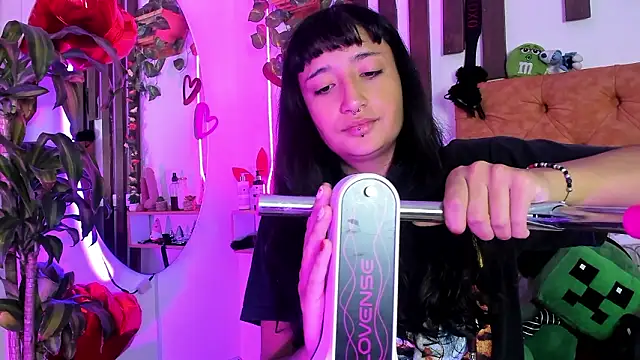 MeowMota  online show from March 2026 06:13:01 PM