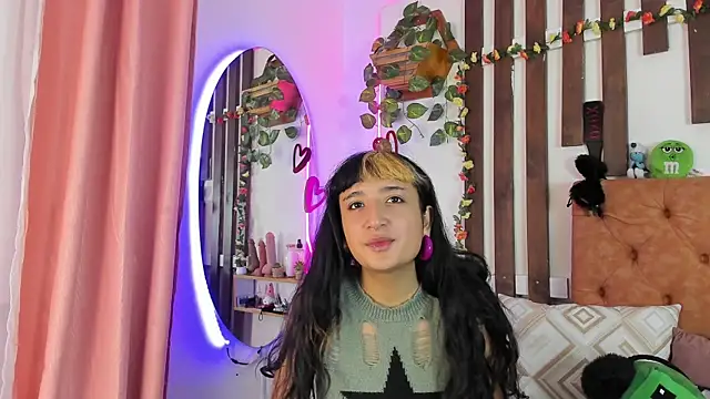 Snapshot of MeowMota_ chatting on May 2026 06:05:01 PM MeowMota online show from May 2026 06:05:01 PM