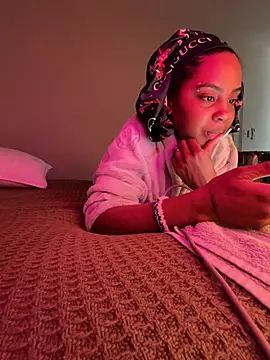 oshun6360 online show from May 2026 06:24:01 PM
