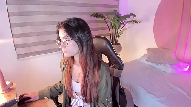 Snapshot of scarlett_rosse_x chatting on January 2026 02:22:02 PM scarlett rosse x online show from January 2026 02:22:02 PM