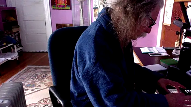 LickYourYoni online show from April 2026 03:42:01 PM