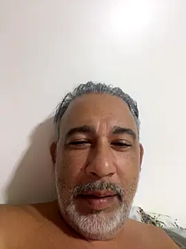 Snapshot of fabbronxer chatting on January 2026 03:31:02 AM fabbronxer online show from January 2026 03:31:02 AM