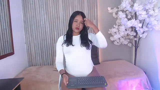 Snapshot of Chel_Stone chatting on January 2026 10:15:01 PM Chel Stone online show from January 2026 10:15:01 PM