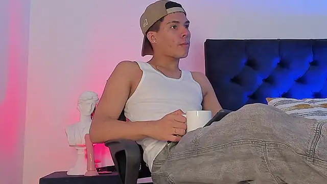 Snapshot of Marcus_Moreno chatting on February 2026 12:29:01 AM Marcus Moreno online show from February 2026 12:29:01 AM