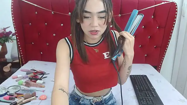 Snapshot of sofiaspring chatting on April 2026 05:30:01 PM sofiaspring online show from April 2026 05:30:01 PM