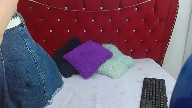 Snapshot of sofiaspring chatting on April 2026 04:46:02 PM sofiaspring online show from April 2026 04:46:02 PM