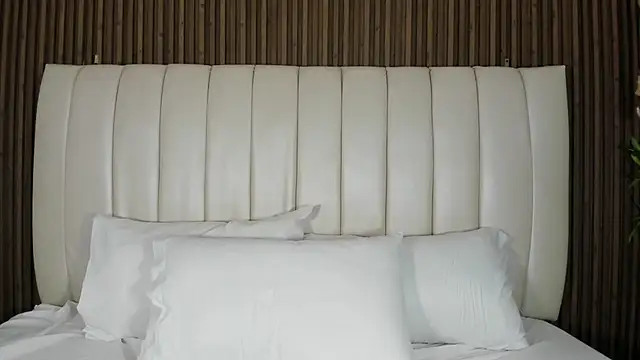 Snapshot of KatheOlson chatting on February 2026 07:54:01 PM KatheOlson online show from February 2026 07:54:01 PM