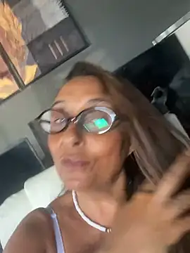 Snapshot of Annalua73 chatting on February 2026 06:44:02 PM Annalua73 online show from February 2026 06:44:02 PM