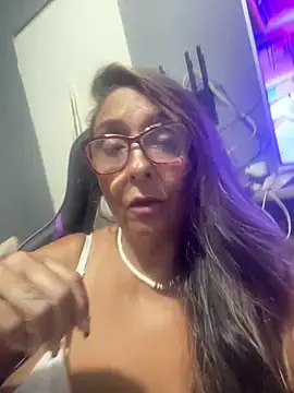 Snapshot of Annalua73 chatting on February 2026 10:25:02 PM Annalua73 online show from February 2026 10:25:02 PM