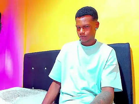 Snapshot of aunstin_mohamme chatting on January 2026 08:00:02 PM aunstin mohamme online show from January 2026 08:00:02 PM