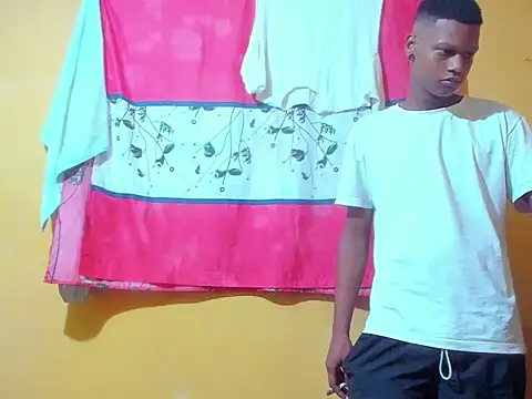 Snapshot of aunstin_mohamme chatting on February 2026 04:20:01 AM aunstin mohamme online show from February 2026 04:20:01 AM