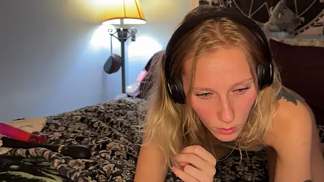 Snapshot of mysunidreamss chatting on February 2026 02:37:01 AM mysunidreamss online show from February 2026 02:37:01 AM