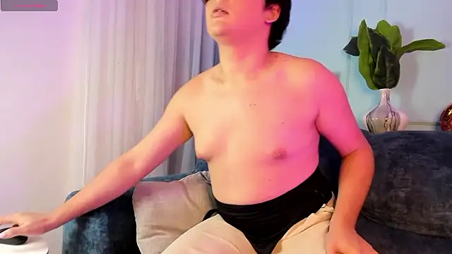 Snapshot of Nicki_Ripperton chatting on January 2026 01:13:02 PM Nicki Ripperton online show from January 2026 01:13:02 PM