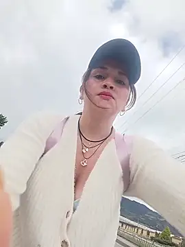 Alejandra N online show from May 2026 02:25:01 PM